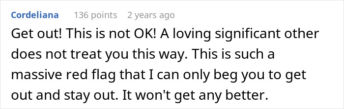 Comment about boyfriend throwing out sentimental items, warning it's a red flag in relationships. Comment about boyfriend throwing out sentimental items, warning it's a red flag in relationships.