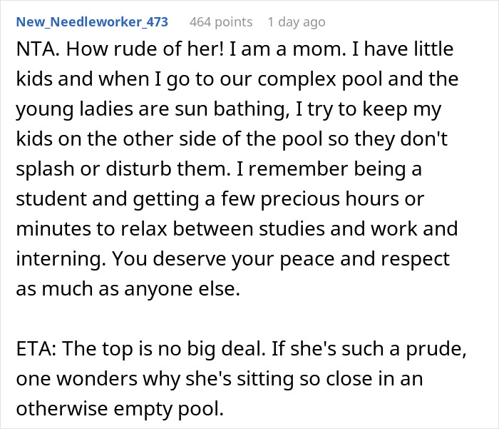 Screenshot of a forum post discussing etiquette around bikini tops at a public pool. Screenshot of a forum post discussing etiquette around bikini tops at a public pool.