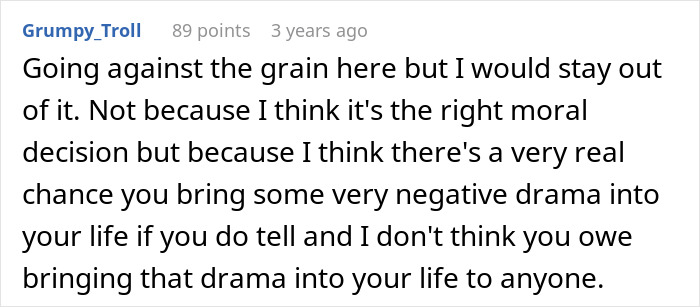 Reddit comment advising to avoid drama related to a drunk man appearing at an ex-girlfriend's door before his wedding.