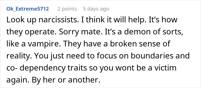 Comment on a relationship message board offering advice on dealing with narcissists.