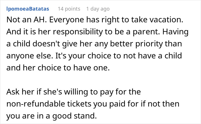 Text comment about coworker vacation rights and non-refundable tickets. Text comment about coworker vacation rights and non-refundable tickets.