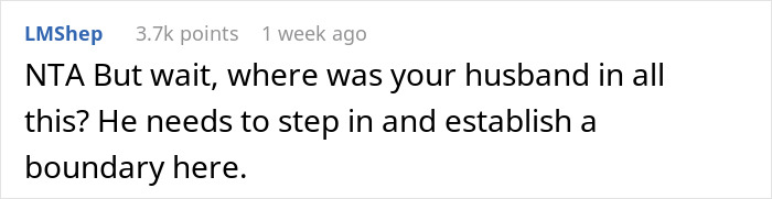 Comment questioning husband's role in respecting bride's decision about last name.