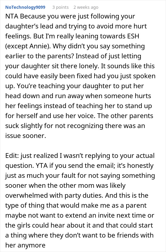 Text post discussing a situation where a daughter was left sitting alone at a birthday party, and parenting advice.