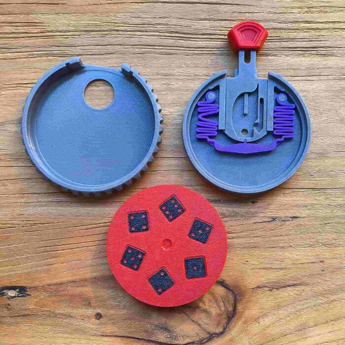 I Made This 3D Printed “Dispute Resolver” That Solves Petty Arguments With A Single Press