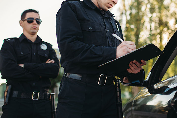 “Before I Knew It, I'm Being Punched”: Dad’s Love For His Daughter Gets Mistaken For A Crime “Before I Knew It, I'm Being Punched”: Dad’s Love For His Daughter Gets Mistaken For A Crime