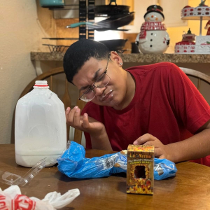 People Writing Amazon Reviews Like They're Auditioning For SNL: 25 Gems