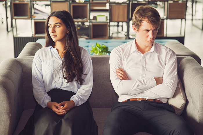 Guy Fat-Shames Sis With Weight-Loss Cookbook Gift, Years Later She Takes Revenge By Re-Gifting It