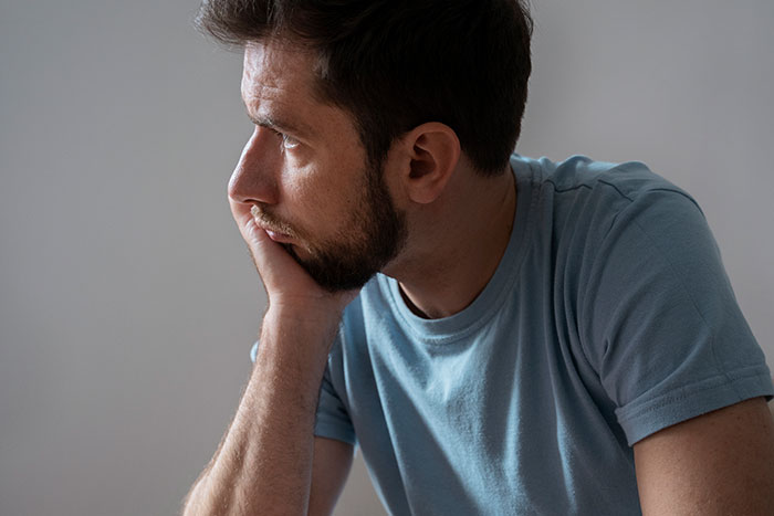 “Just Had Their Baby Shower”: 35 Times “Just A Friend” Was Actually A Lot More Than That