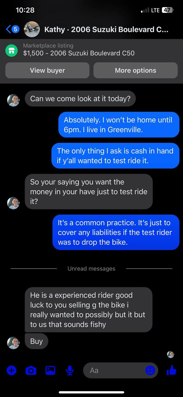 Screenshot of a Facebook Marketplace chat about selling a 2006 Suzuki Boulevard, highlighting a request for cash in hand.