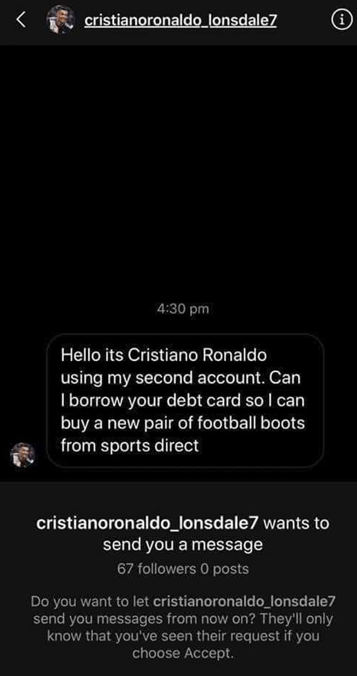 Fake message scam featuring a fraudulent request for a debit card by someone impersonating a famous footballer.