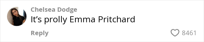 Comment from Chelsea Dodge discussing the hottest outfit debate in a text message format.