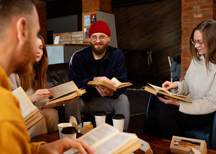 30 Groups And Organizations That Walk Like A Cult, Talk Like A Cult, But Aren't Considered One