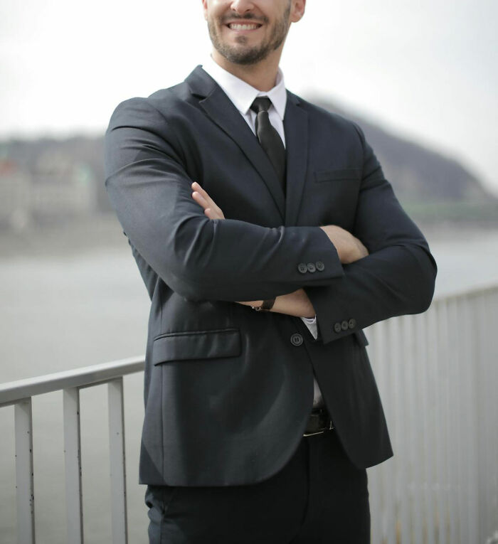 40 Wedding Guests Call Out Things That Couples Do That Are Inconsiderate To Them