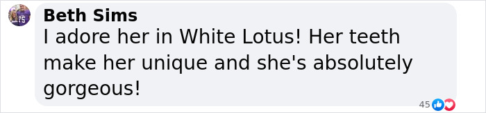 Comment praising Aimee Lou Wood's unique teeth and role in White Lotus.