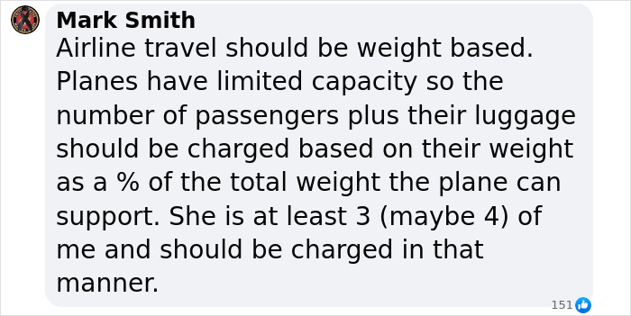 Comment criticizing plus-size airline passenger for not paying extra based on weight.