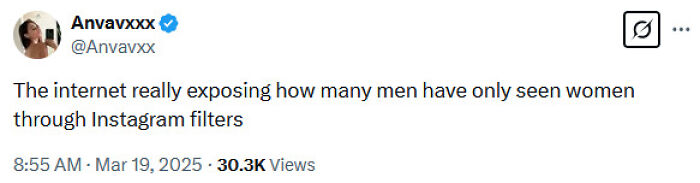 Tweet highlighting unrealistic beauty perceptions, mentioning women and Instagram filters.