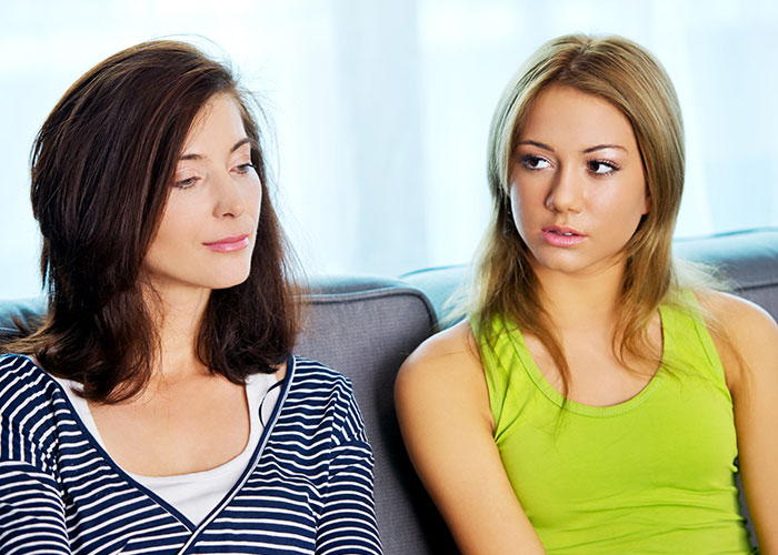 30 Times People Had A Heartbreaking Realization That Their Friends Were Fake