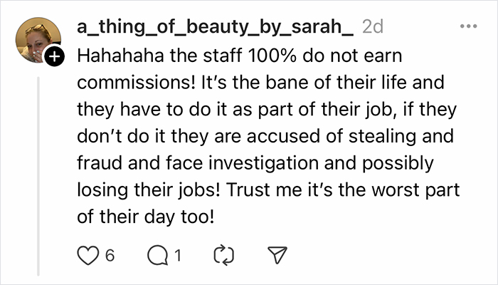 Woman’s Luggage Perfectly Fits The Required Size, Has To Pay Extra Or Not Fly Woman’s Luggage Perfectly Fits The Required Size, Has To Pay Extra Or Not Fly