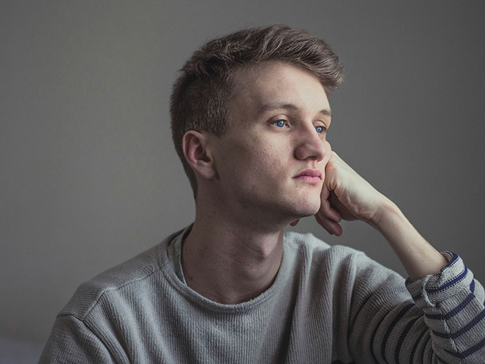 Man’s Sexist Upbringing Leaves Him Incapable Of Basic Chores, Gets A Brutal Wake-Up Call Man’s Sexist Upbringing Leaves Him Incapable Of Basic Chores, Gets A Brutal Wake-Up Call