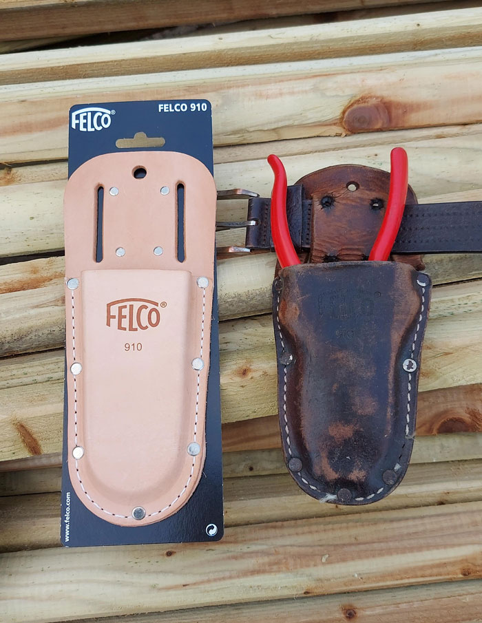 Funda de herramientas nueva y desgastada, mostrando cómo el tiempo afecta los objetos.