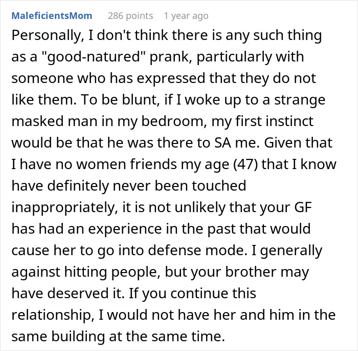 Text discussion about family wanting a man to end relationship after girlfriend responds to brother's prank.