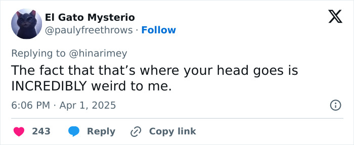 Tweet by El Gato Mysterio reacting to a debate about a Justin Bieber photo, calling the perspective weird.