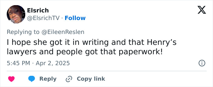Tweet reaction to an unscripted moment involving Blake Lively and a costar being criticized.