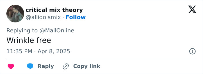 Tweet from user discussing Keanu Reeves' youthful look, captioned "Wrinkle free.