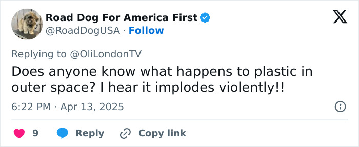 Tweet questioning the behavior of plastic in outer space, related to Lauren Sanchez&rsquo;s space mission.