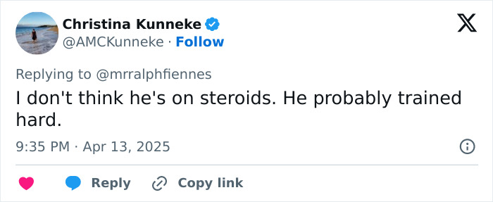 Tweet discussing Ralph Fiennes' impressive physique and training efforts. Tweet discussing Ralph Fiennes' impressive physique and training efforts.