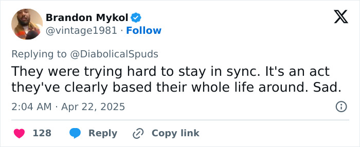 Tweet by Brandon Mykol criticizing twins' synchronized storytelling, calling it "sad. Tweet by Brandon Mykol criticizing twins' synchronized storytelling, calling it "sad.
