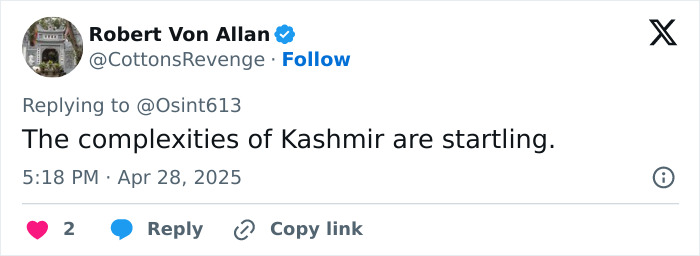 Tweet by Robert Von Allan discussing startling complexities of Kashmir with a clear profile picture and timestamp.
