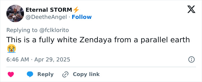 Screenshot of a tweet commenting on photoshopping, mentioning a celebrity's altered appearance after a new photoshoot.