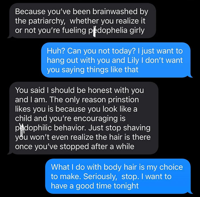 Text conversation about friendship issues and accusations related to hygiene practices.