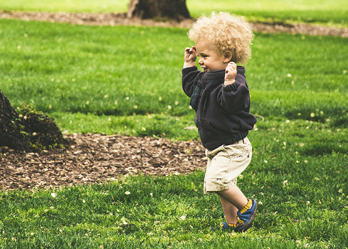 Man Is Annoyed That His Classmate Thought That Bringing Her Daughter With Her Was Fine