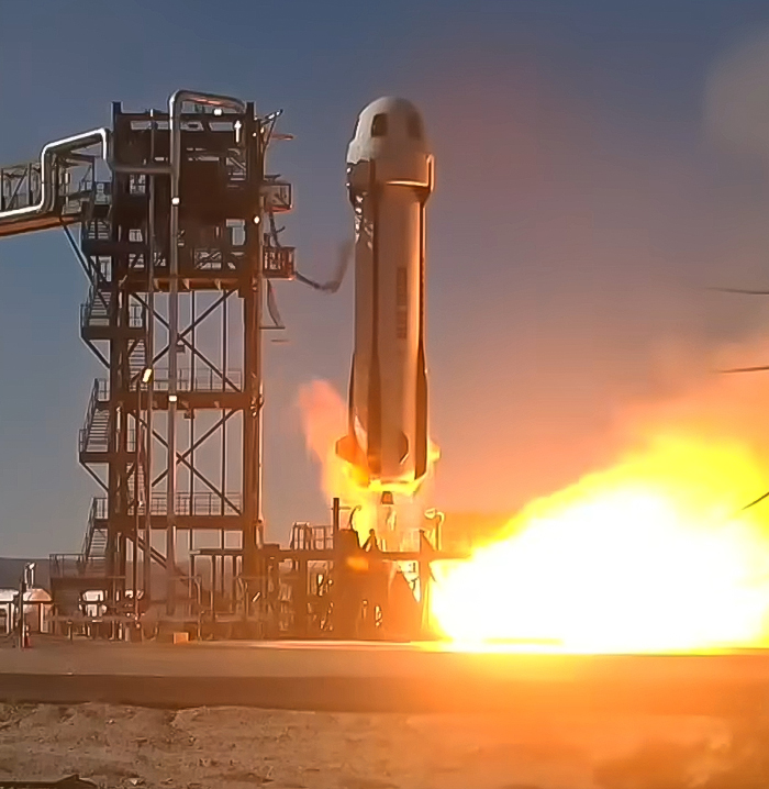 "Ridiculous": Gayle King Labeled "Tone Deaf" For Comparing Herself With Astronaut Alan Shepard