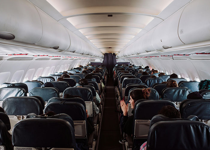 30 Outrageous In-Flight Moments That Made Everyone Regret Boarding