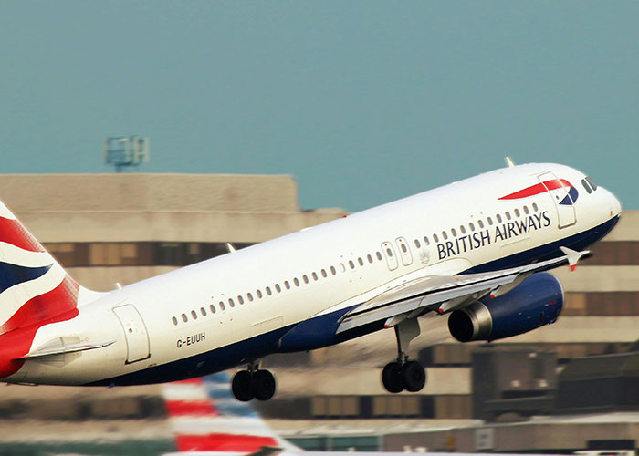 30 Outrageous In-Flight Moments That Made Everyone Regret Boarding