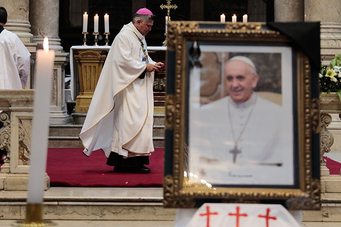 “Not Sure We Needed To See That”: Vatican Stuns With Open Coffin Photos Of Pope Francis “Not Sure We Needed To See That”: Vatican Stuns With Open Coffin Photos Of Pope Francis