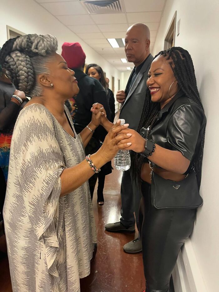 30 Celebrity Encounters That Proved Some Stars Are Just Really Good People