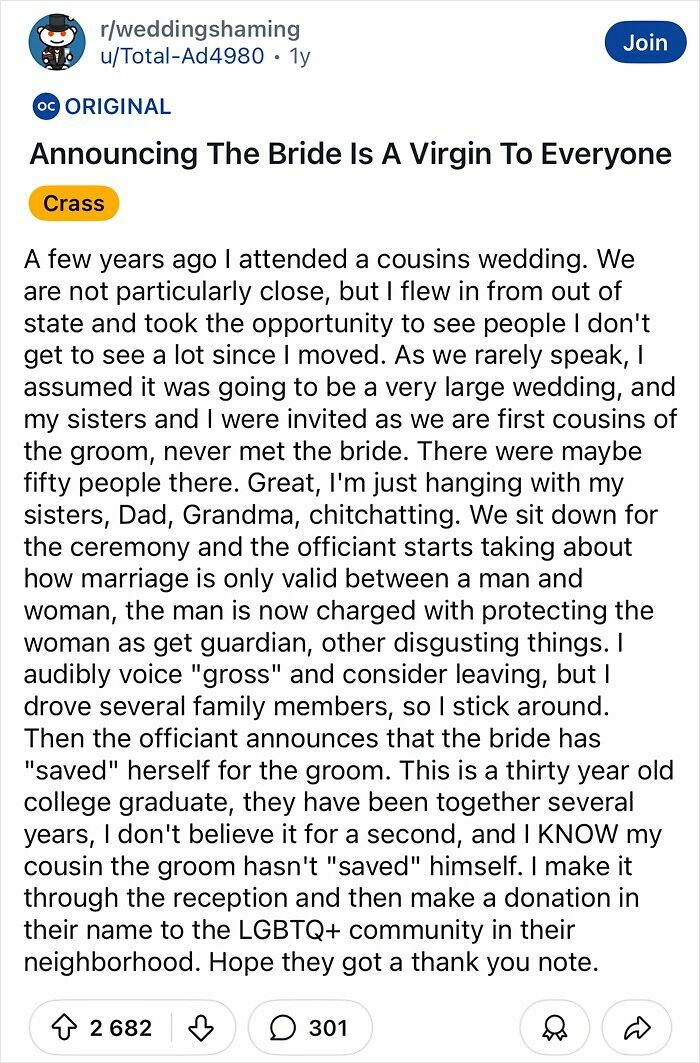A text post on a wedding shaming forum describing a tacky wedding ceremony announcement.