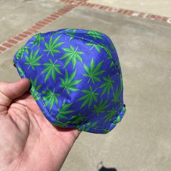 My Grandma, An Avid Gardener, Has Been Wearing This Mask For Weeks. The Checkout Lady At The Store Today Explained It To Her