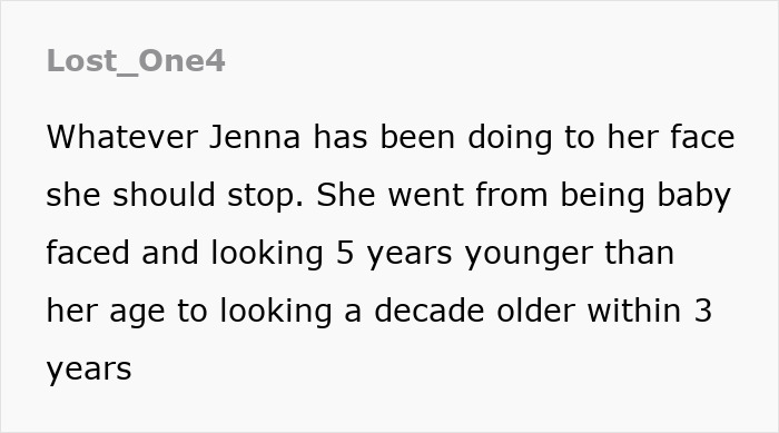 Text comment about Jenna Ortega's facial changes, mentioning aging appearance over three years.