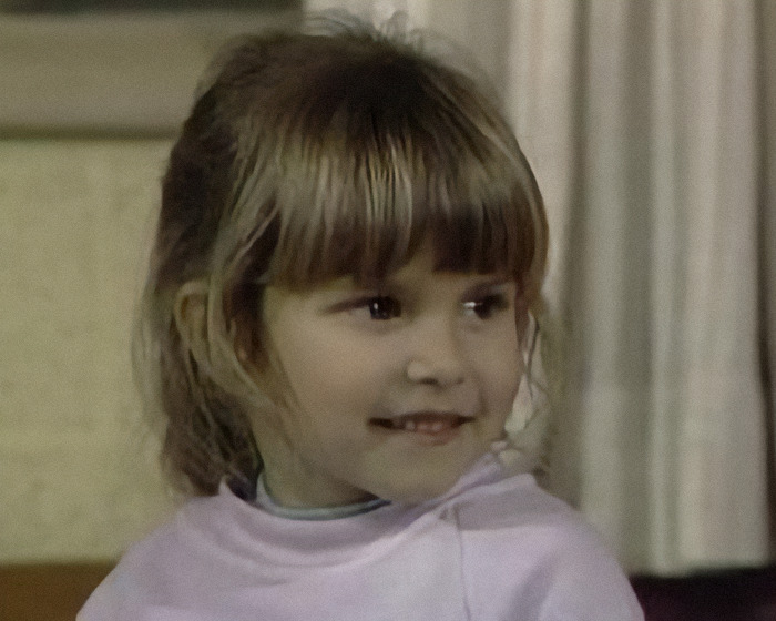 Young child actor smiling, representing child actors who tragically passed away at a young age.