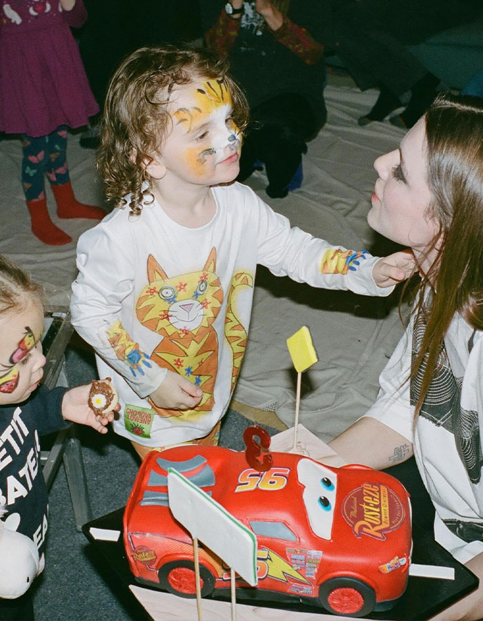 Julia Fox Tells Women To Avoid &lsquo;Losers&rsquo; After Being Excluded From Son&rsquo;s Baptism