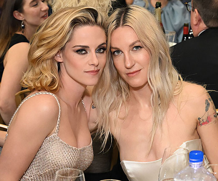 "Prettier In Her Twilight Days": Fans React To Kristen Stewart's Style At Her Wedding With Girlfriend