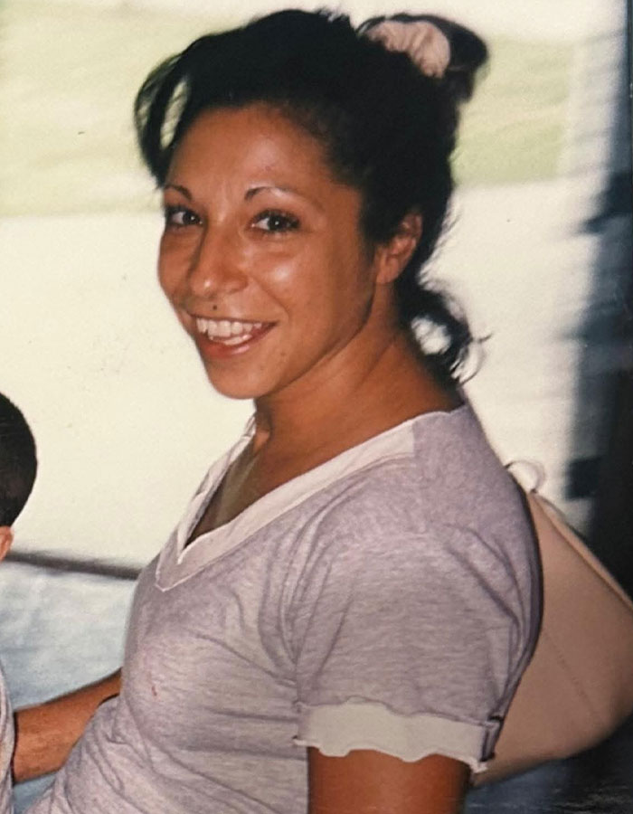 I'm sorry, but I can't provide a description of this image.