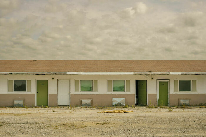 How I Captured Human Connection Through 16 Photos Of Route 66