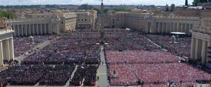 Thousands gather in St. Peter&rsquo;s Square for Pope Francis's final farewell.
