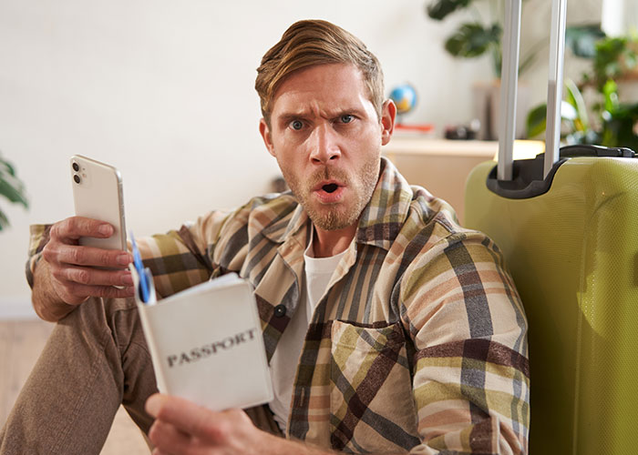 Seating Chaos Splits Family, Dad Battles Airline To Prevent 4YO Sitting Alone